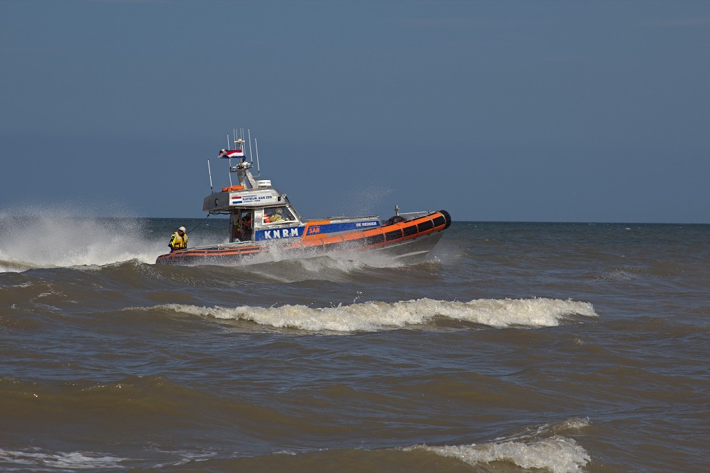 KNRM Koninklijke Nederlandse Redding Maatschappij hdr sar reddingsboot lifeguard scheepvaart zeevaart koopvaardij marine